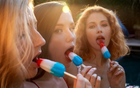 TheEmilyBloom star best pics