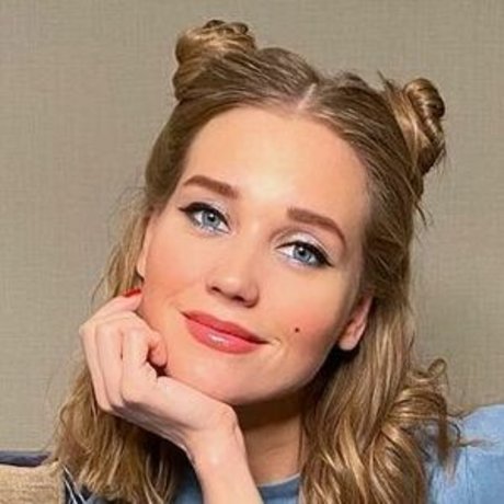 Kristina Asmus top star img