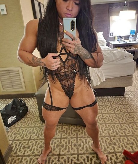 Marilyn Yee Tong star perfect archive