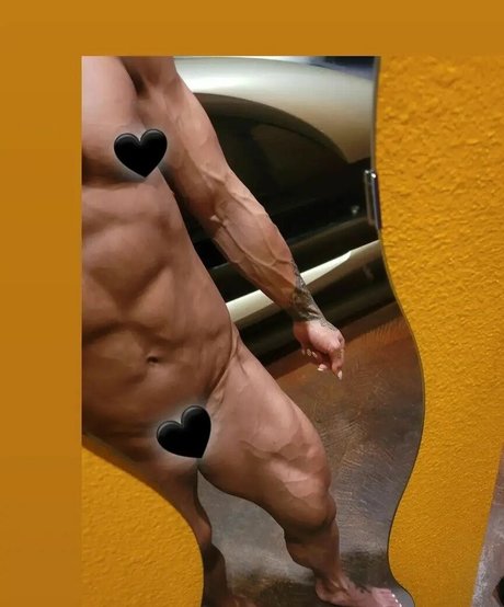 Marilyn Yee Tong star free pics