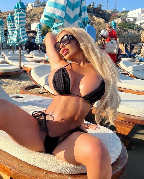 Paris Milan porn star galleries