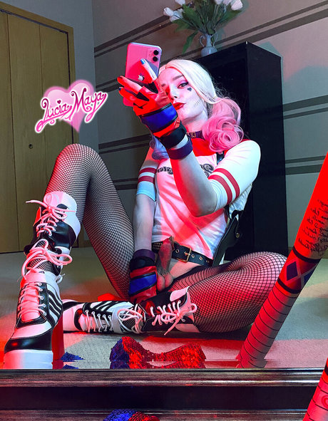 Lucia Maya star hot pic