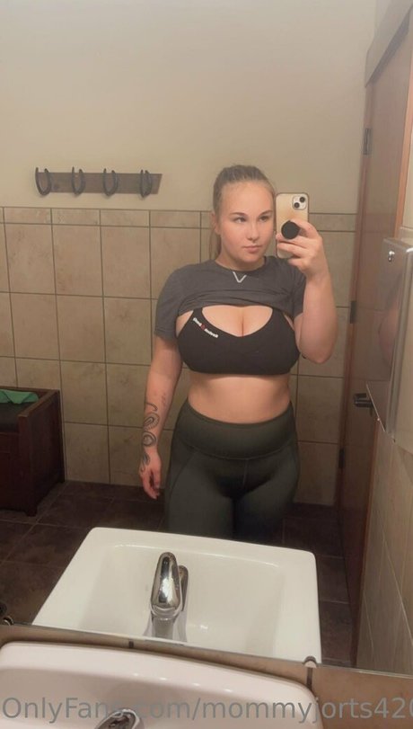 mommyjorts420 sexy actress pictures