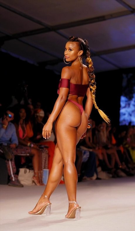 Mataya Sweeting nude star photos