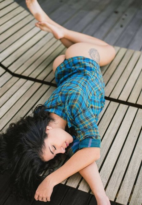 Giovana Fagundes star nude photos