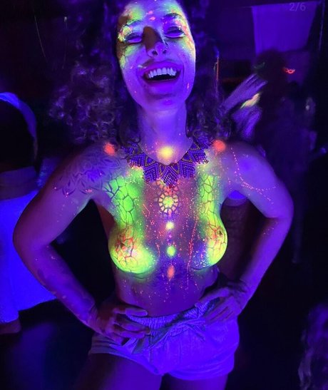 Giovana Fagundes erotic model gallery