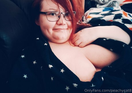 peachycat8 hd model photo