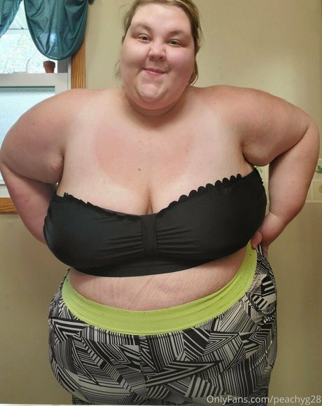 peachyg28 free actress photo