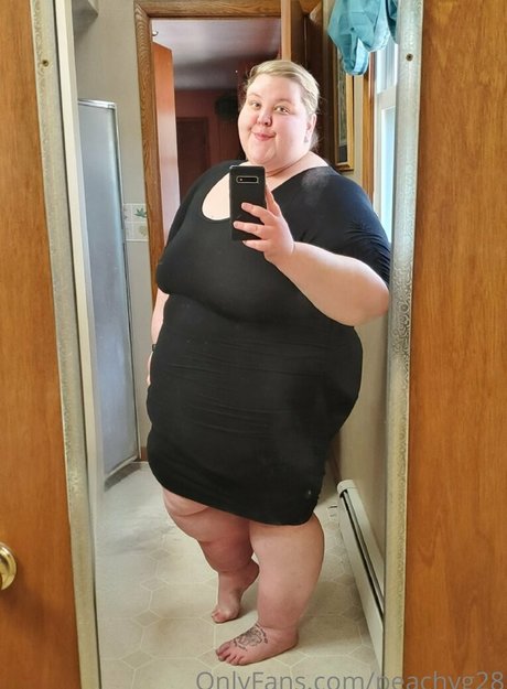 peachyg28 pornstar erotic gallery