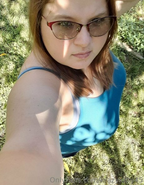 krazykitty45 pretty model image