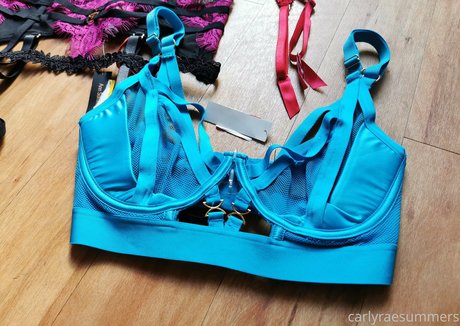 carlyraesummers star nudes pic