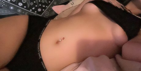 sehanna pornographic star img