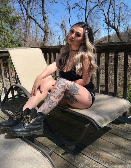 nicolexgarvey erotic model photos