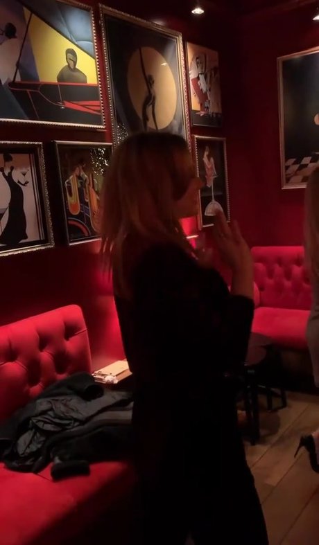 Dakota Blue Richards hot star pic