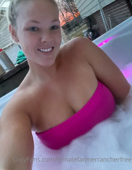femalefarmerrancherfree star top archive