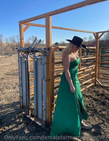 femalefarmerrancherfree exclusive star photos