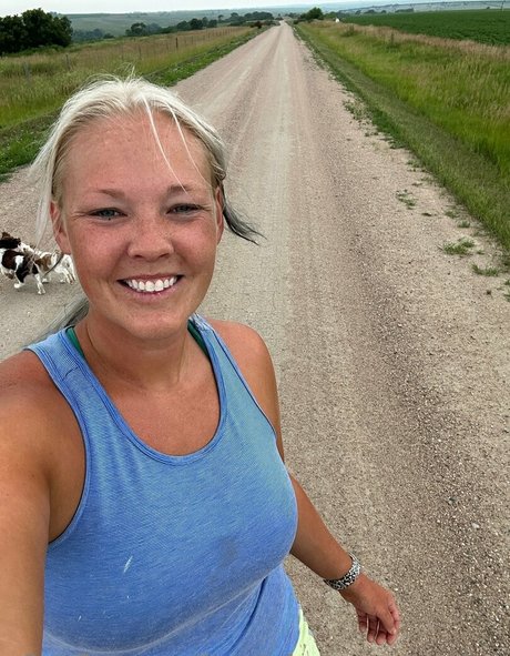 femalefarmerrancherfree model beautiful photos