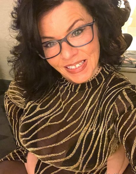 Freekielikeme model adult photos