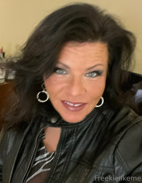 Freekielikeme porn star image