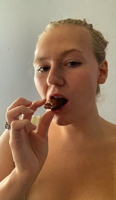 blondefeedee Profile pic