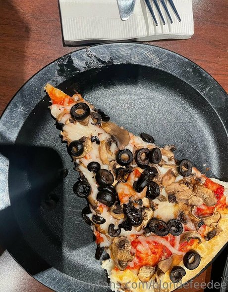 blondefeedee model nice pictures