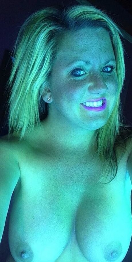 Blondebabemandy88 model art images