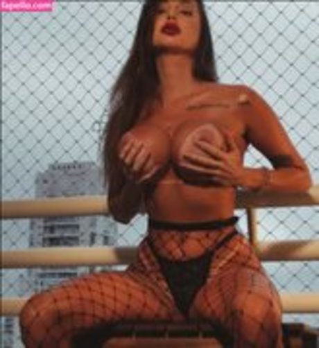 Jheniffer Lopes model sexy photos