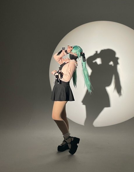 Saya Scarlet xxx model galleries