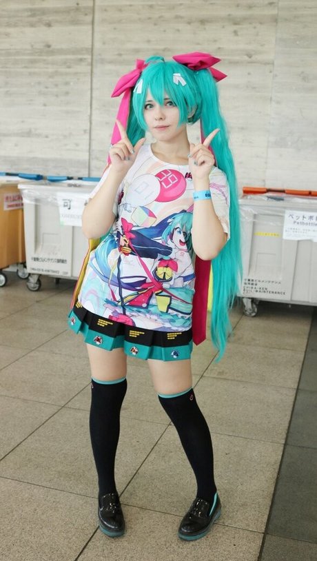 Saya Scarlet hot pornstar archive