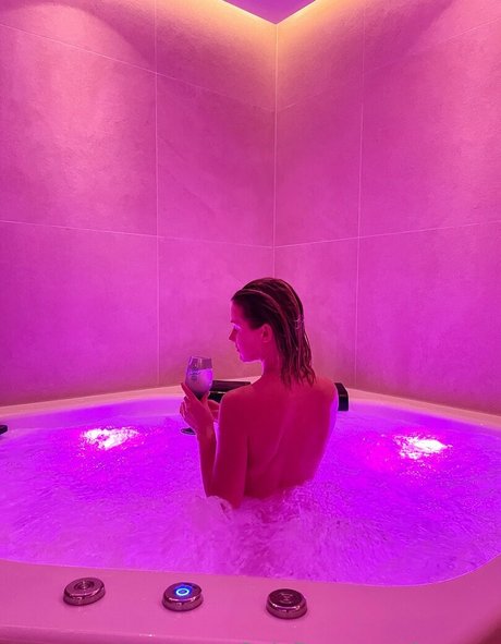 Joyce X pornographic actress pictures