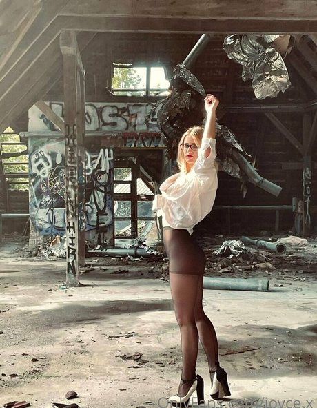 Joyce X xxx pornstar pic