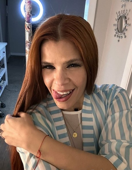 latinafoxy69 art model image