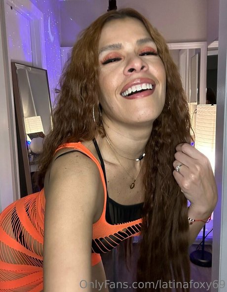 latinafoxy69 pornstar hd photos