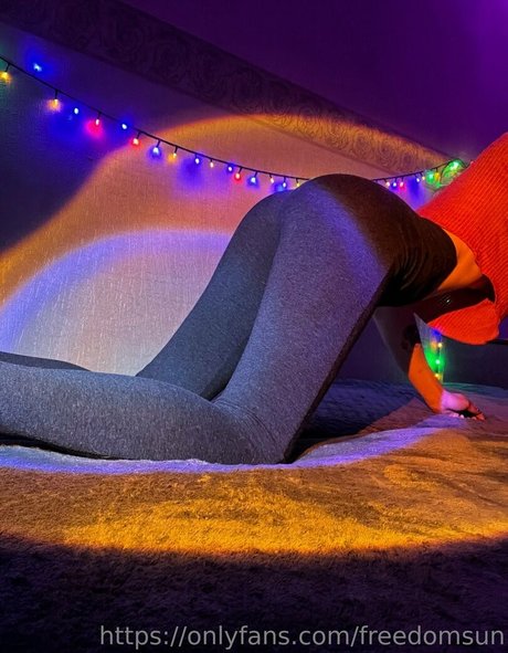 freedomsun erotic model images