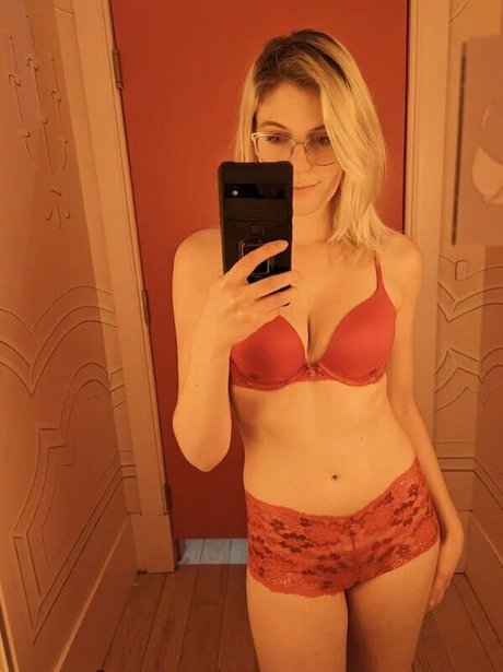 vesperxo nudes star photo