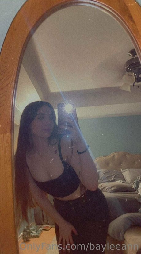 bayleeann perfect model pic