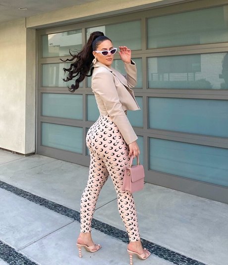 Yasminsun sexy star pics