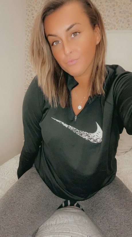 emilyy rosee sexy pornstar galleries