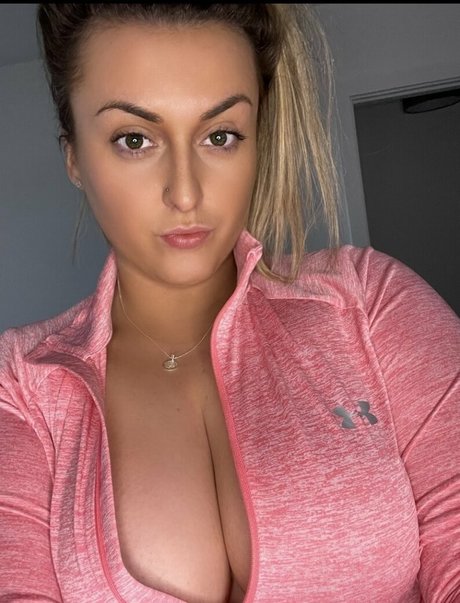 emilyy rosee pornstar pretty archive