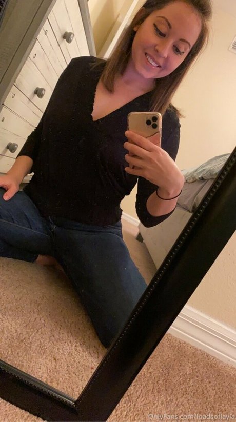 LoadsofLayla free star pic