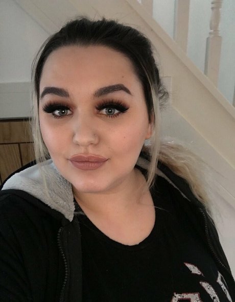 btattooed angel high quality pornstar pic