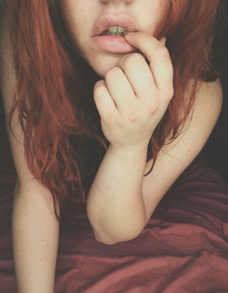 girlonfire12 model free photo