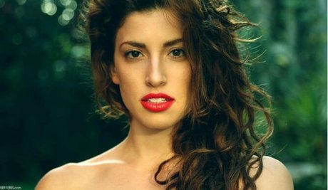 Tania Raymonde star art archive