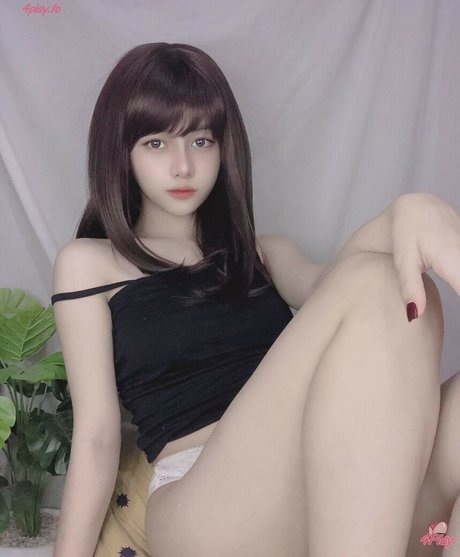 Violet Airis hd model photos