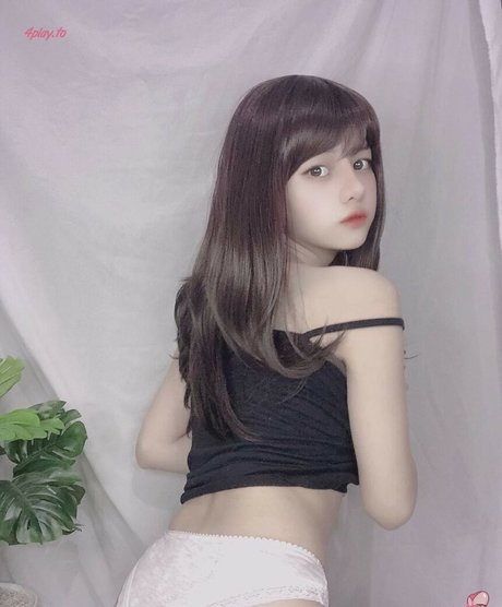 Violet Airis model xxx gallery