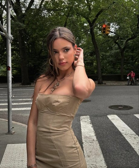 Ella Mendelsohn pornstar erotic galleries