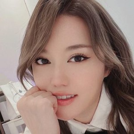 Plushys model sexy archive