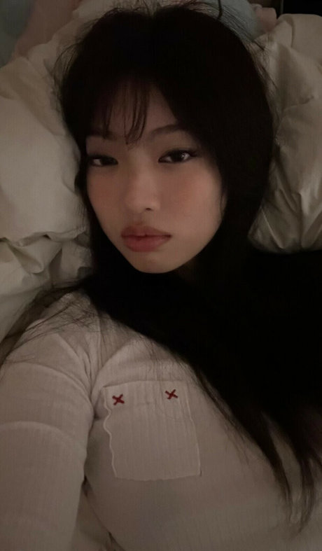 Yujin hot actress images