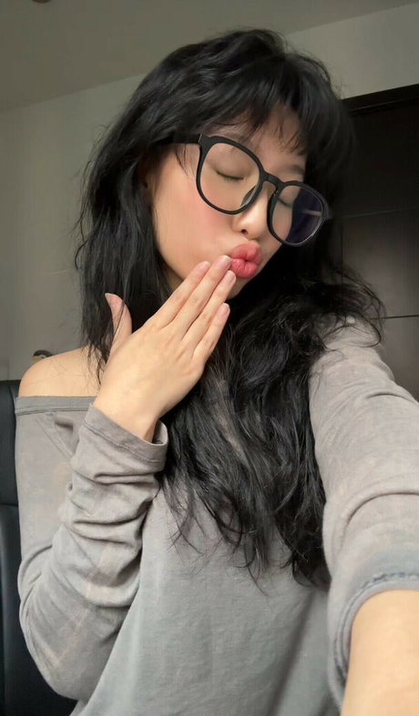 Yujin nudes model gallery