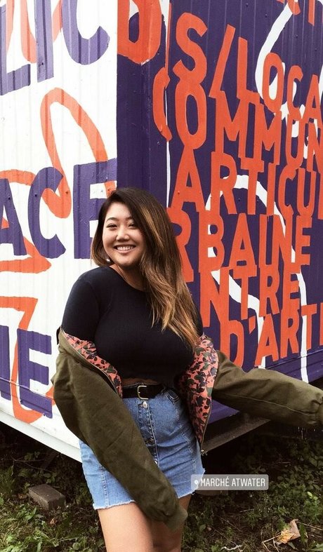 lesbian fingering onlyfans best picture